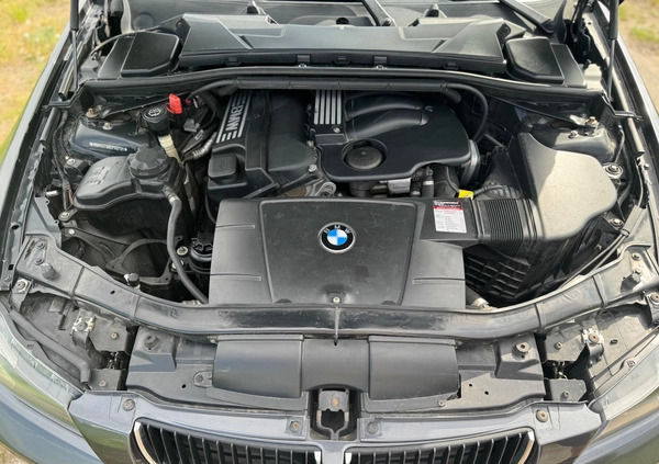 BMW Seria 3 cena 20000 przebieg: 196000, rok produkcji 2006 z Olsztynek małe 106